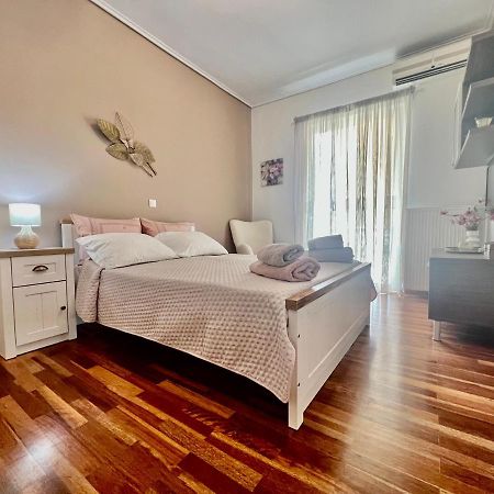 Elegant Downtown Retreat Apartment Kalamata Exterior photo